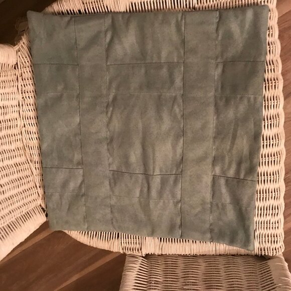 Set Of 2 Cushion Covers Turquoise Color. $5.00 AS AN ADD ON - Picture 1 of 3